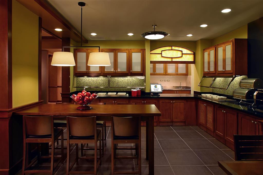 Comfort Suites Milwaukee West Restaurante foto