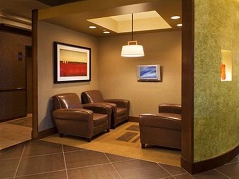 Comfort Suites Milwaukee West Exterior foto